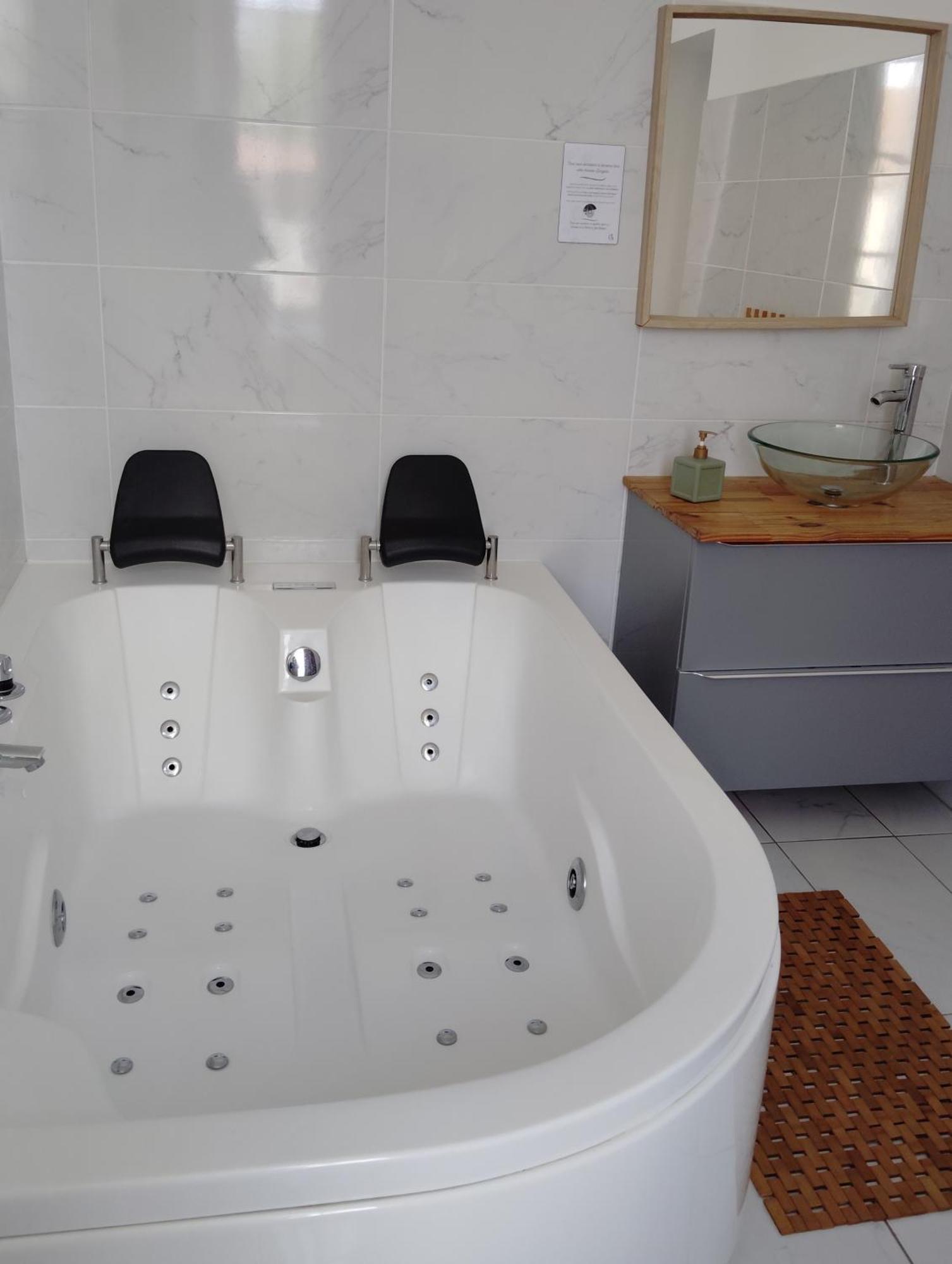 Hotel Domaine De La Ferme De Jean Grogne Fontenay-Trésigny Habitación foto